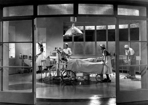 Experiment (r. Martin Frič, 1943)