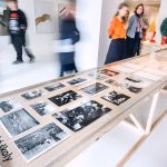 Komentovka výstavou #KATALOG ZBOŽÍ, 8SMIČKA – zóna pro umění